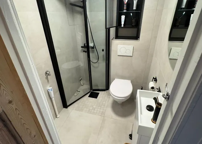 Pa Ovre Gruenerlokka * Oslo