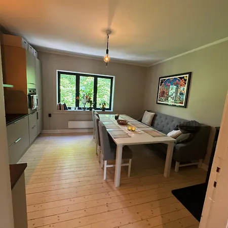 Pa Ovre Gruenerlokka * Oslo